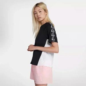 Nike Sportswear Women's Short Sleeve Cotton Blend T-Shirt